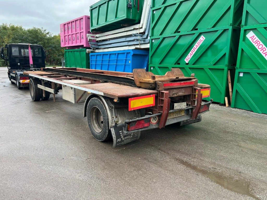 VIBERTI RIMORCHIO VIBERTI SCARRABILE PNEUMATICO - Hákový/ Ramenový nosič přívěs: obrázok 1 VIBERTI RIMORCHIO VIBERTI SCARRABILE PNEUMATICO - Hákový/ Ramenový nosič přívěs: obrázok 1