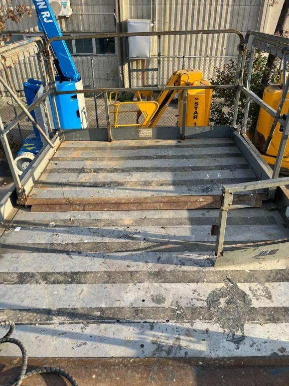 JLG 4394RT - Samohybná plošiny: obrázok 4 JLG 4394RT - Samohybná plošiny: obrázok 4