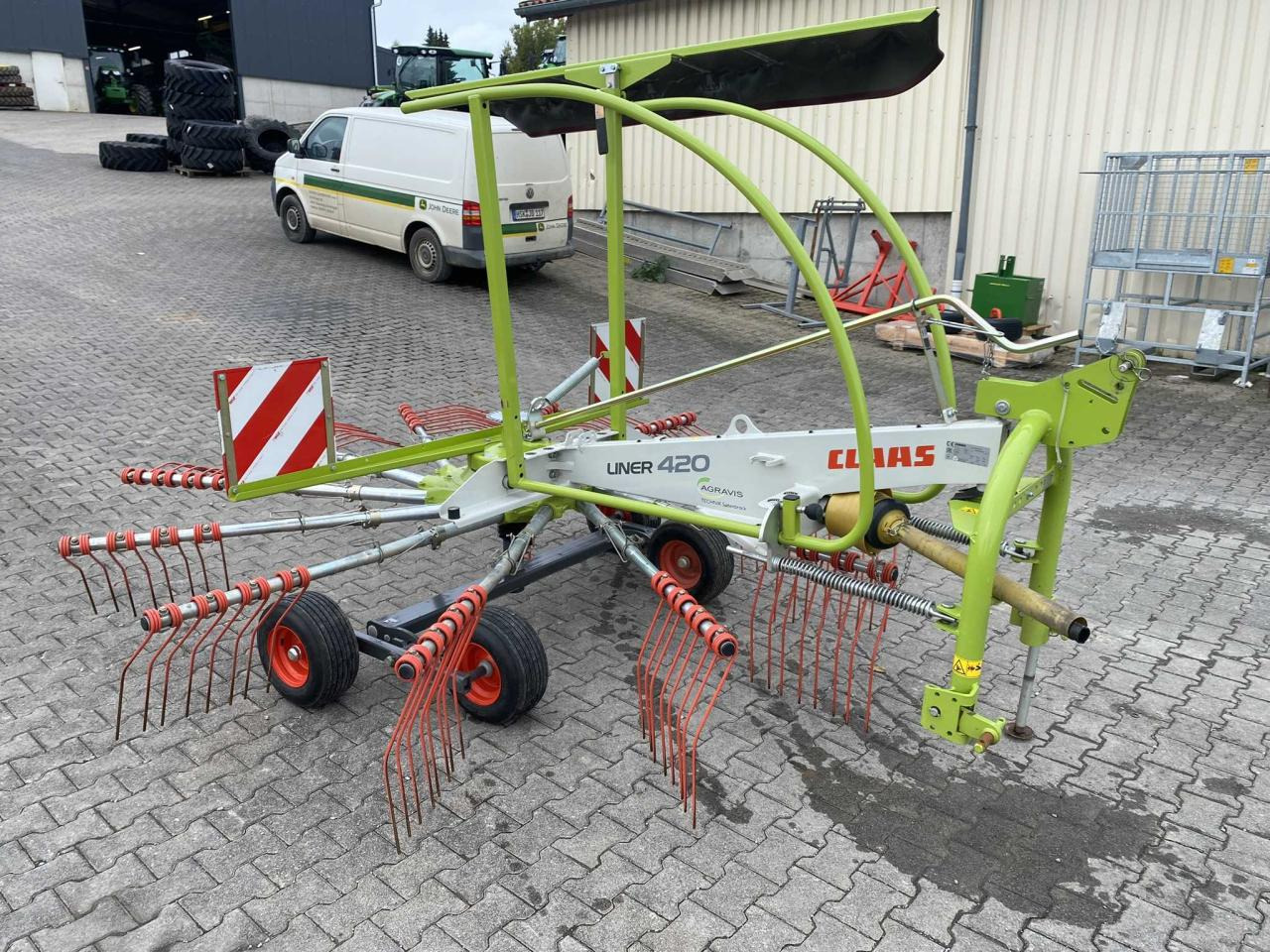 CLAAS Liner 420 - Obracač sena: obrázok 1 CLAAS Liner 420 - Obracač sena: obrázok 1