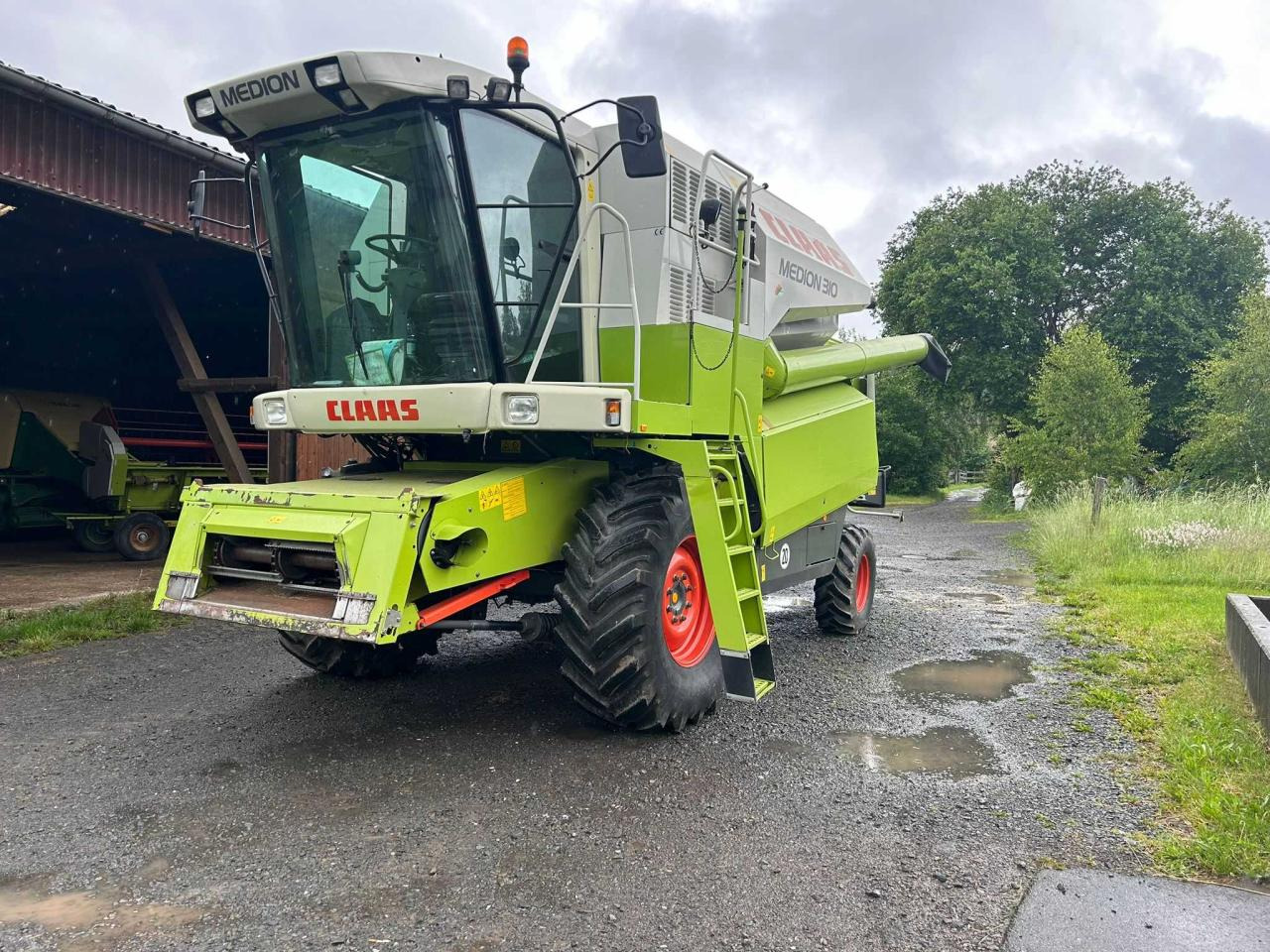 CLAAS Medion 310 - Obilný kombajn: obrázok 3 CLAAS Medion 310 - Obilný kombajn: obrázok 3