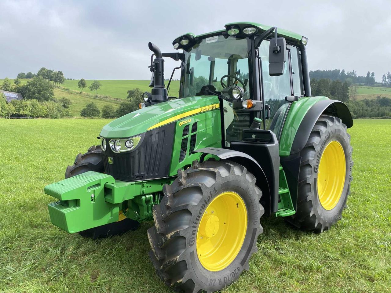 John Deere 6100 M AutoQuadEco - Traktor: obrázok 3 John Deere 6100 M AutoQuadEco - Traktor: obrázok 3