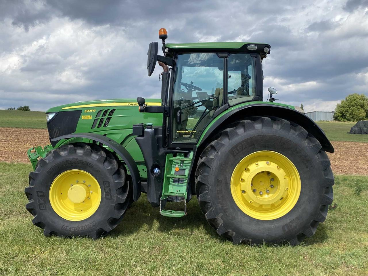 Traktor John Deere 6195 R Vollausrüstun: obrázok 9