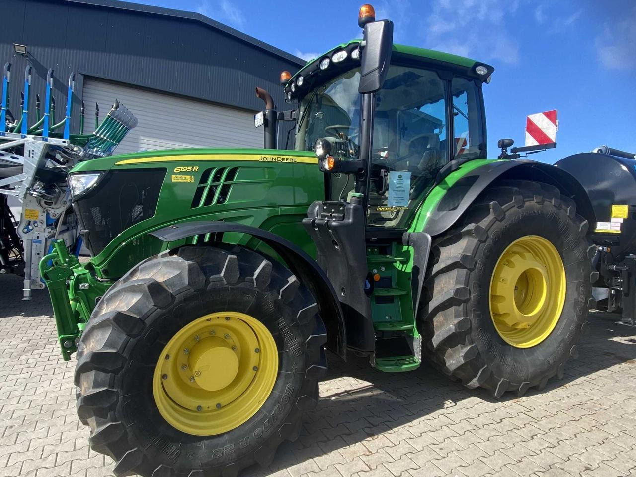 John Deere 6195R - Traktor: obrázok 3 John Deere 6195R - Traktor: obrázok 3