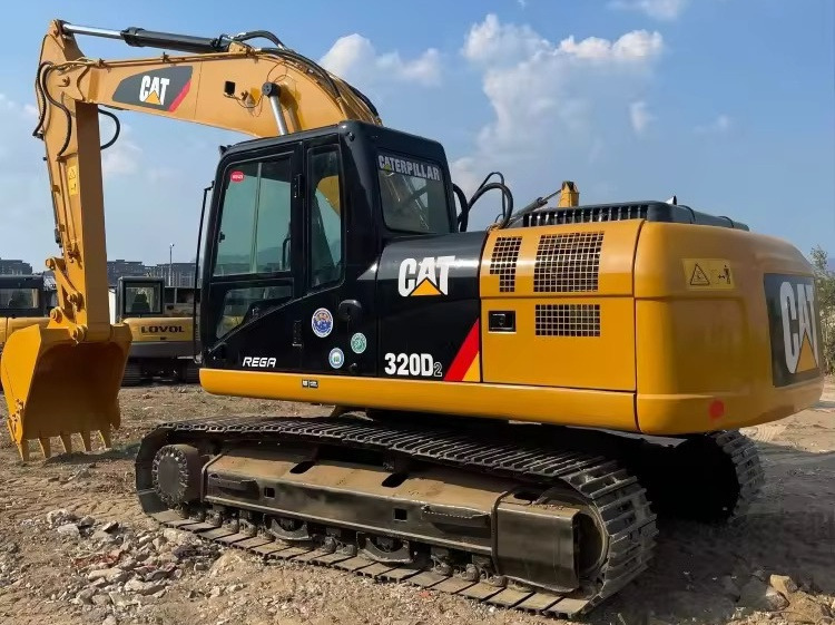 CATERPILLAR Crawler excavator Used excavator cat320 Japan brand Used CAT 320 Excavator Caterpillar 320D Crawler Excavator CAT320 used digger for sale - Pásové rýpadlo: obrázok 3 CATERPILLAR Crawler excavator Used excavator cat320 Japan brand Used CAT 320 Excavator Caterpillar 320D Crawler Excavator CAT320 used digger for sale - Pásové rýpadlo: obrázok 3
