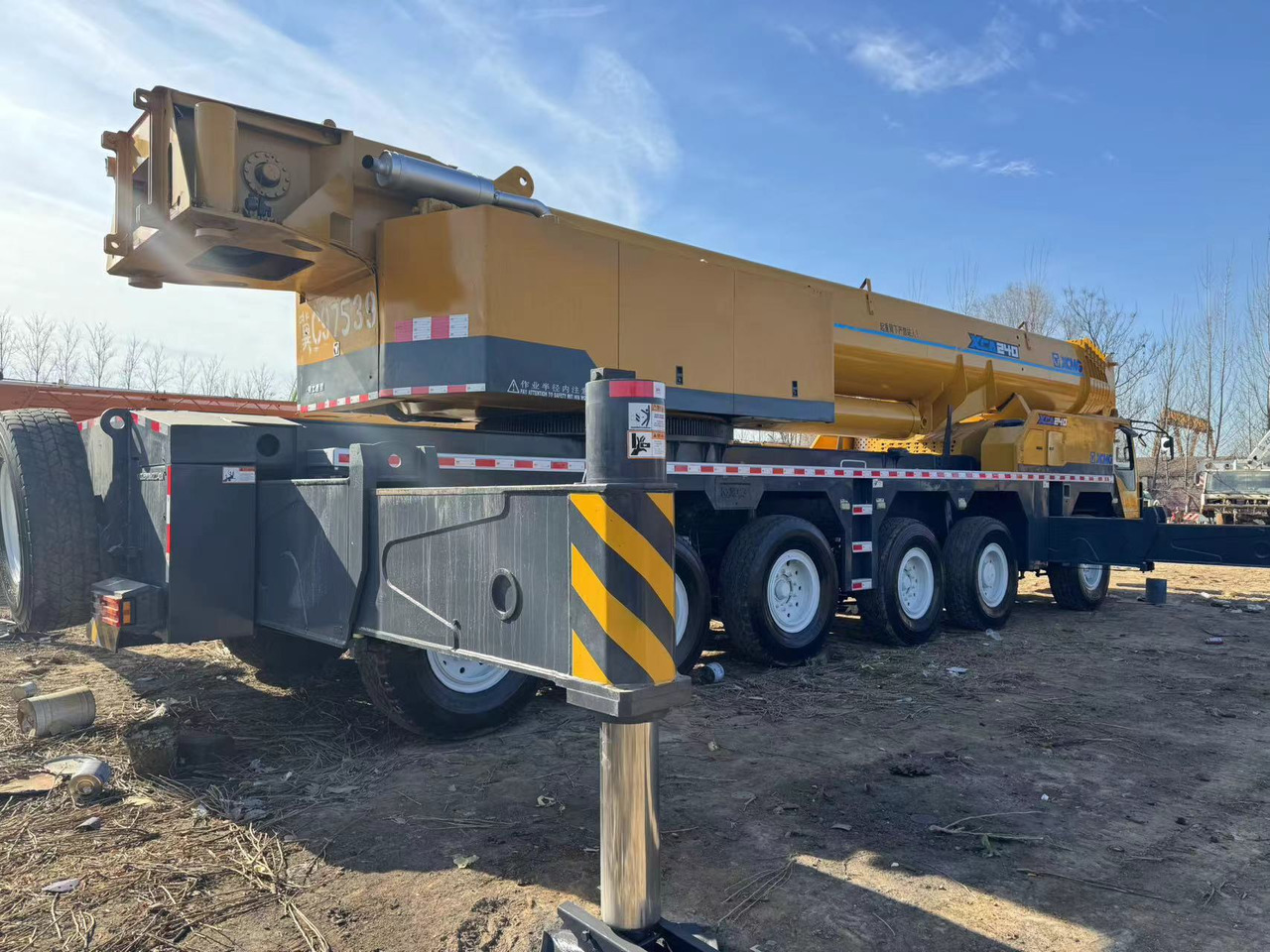 XCMG QAY240 XCT240 XCA240 QY240K 240 ton 250 ton 300 ton 260 ton 200 ton 220 ton crane - Žeriav pre všetky terény: obrázok 4 XCMG QAY240 XCT240 XCA240 QY240K 240 ton 250 ton 300 ton 260 ton 200 ton 220 ton crane - Žeriav pre všetky terény: obrázok 4