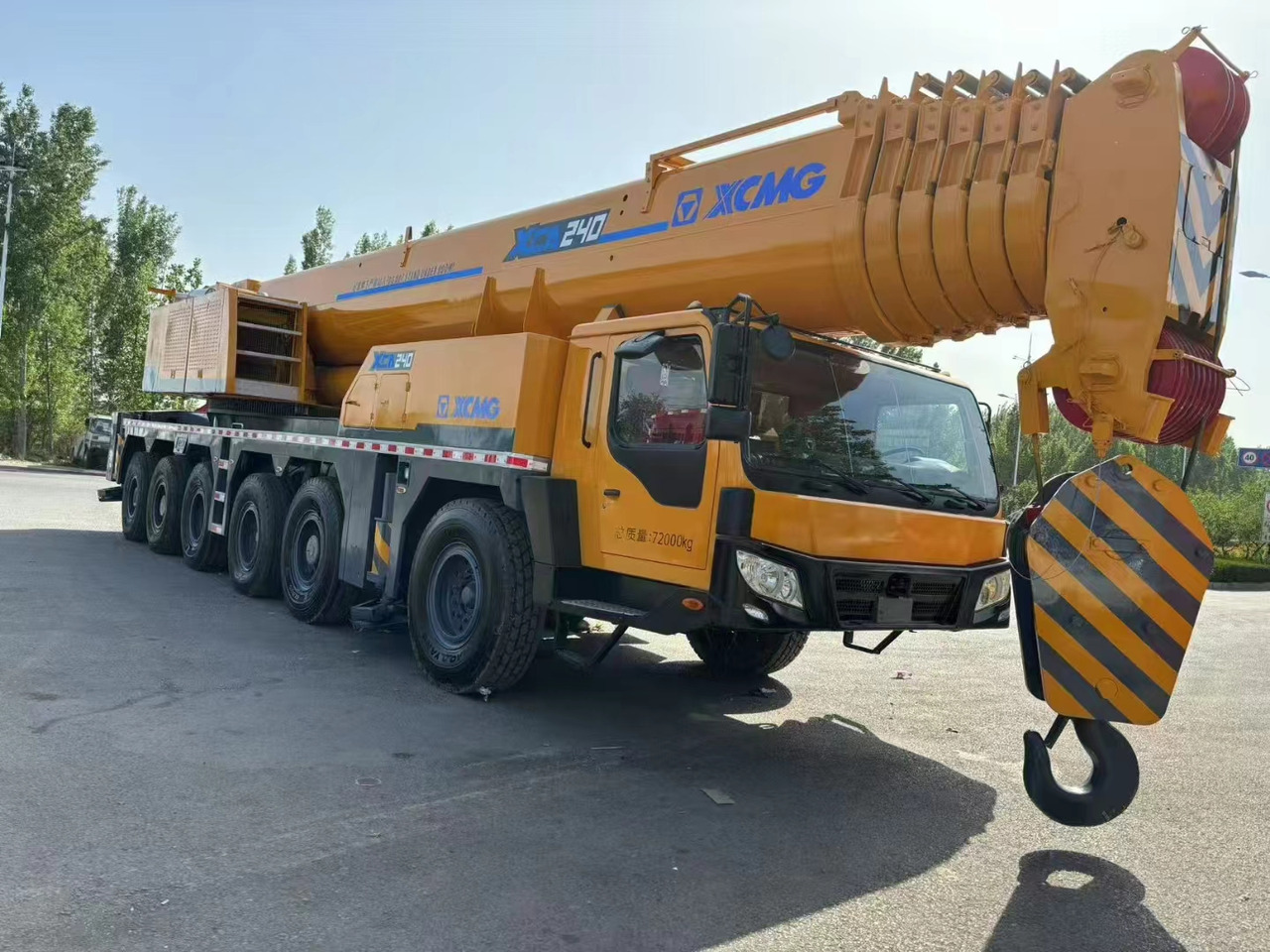 XCMG QAY240 XCT240 XCA240 QY240K 240ton 250ton 300ton 260ton 200ton 220ton crane - Žeriav pre všetky terény: obrázok 1 XCMG QAY240 XCT240 XCA240 QY240K 240ton 250ton 300ton 260ton 200ton 220ton crane - Žeriav pre všetky terény: obrázok 1