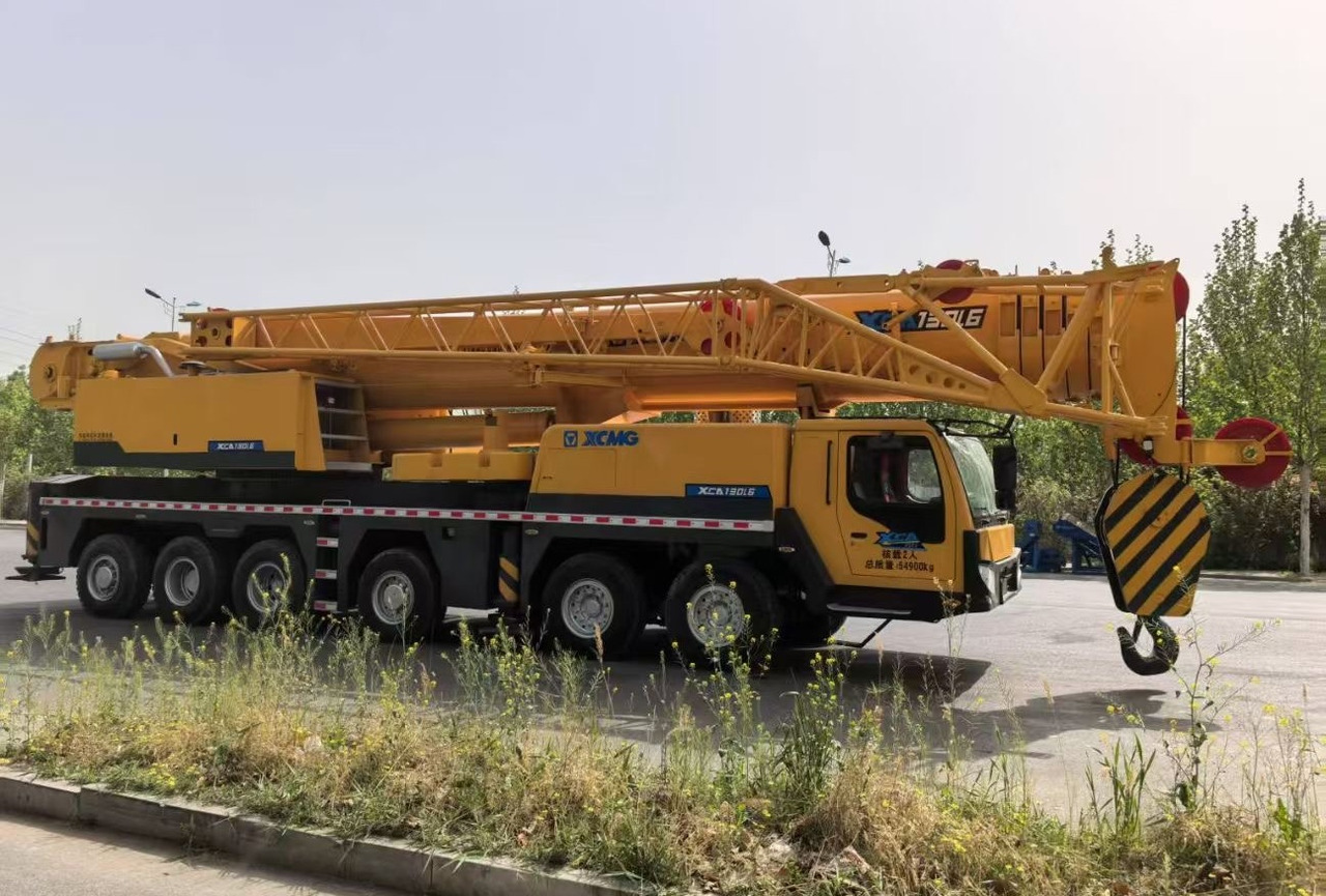 XCMG QY130K 130 ton 120 ton 140ton 150ton 160ton 200t truck crane - Autožeriav: obrázok 3 XCMG QY130K 130 ton 120 ton 140ton 150ton 160ton 200t truck crane - Autožeriav: obrázok 3