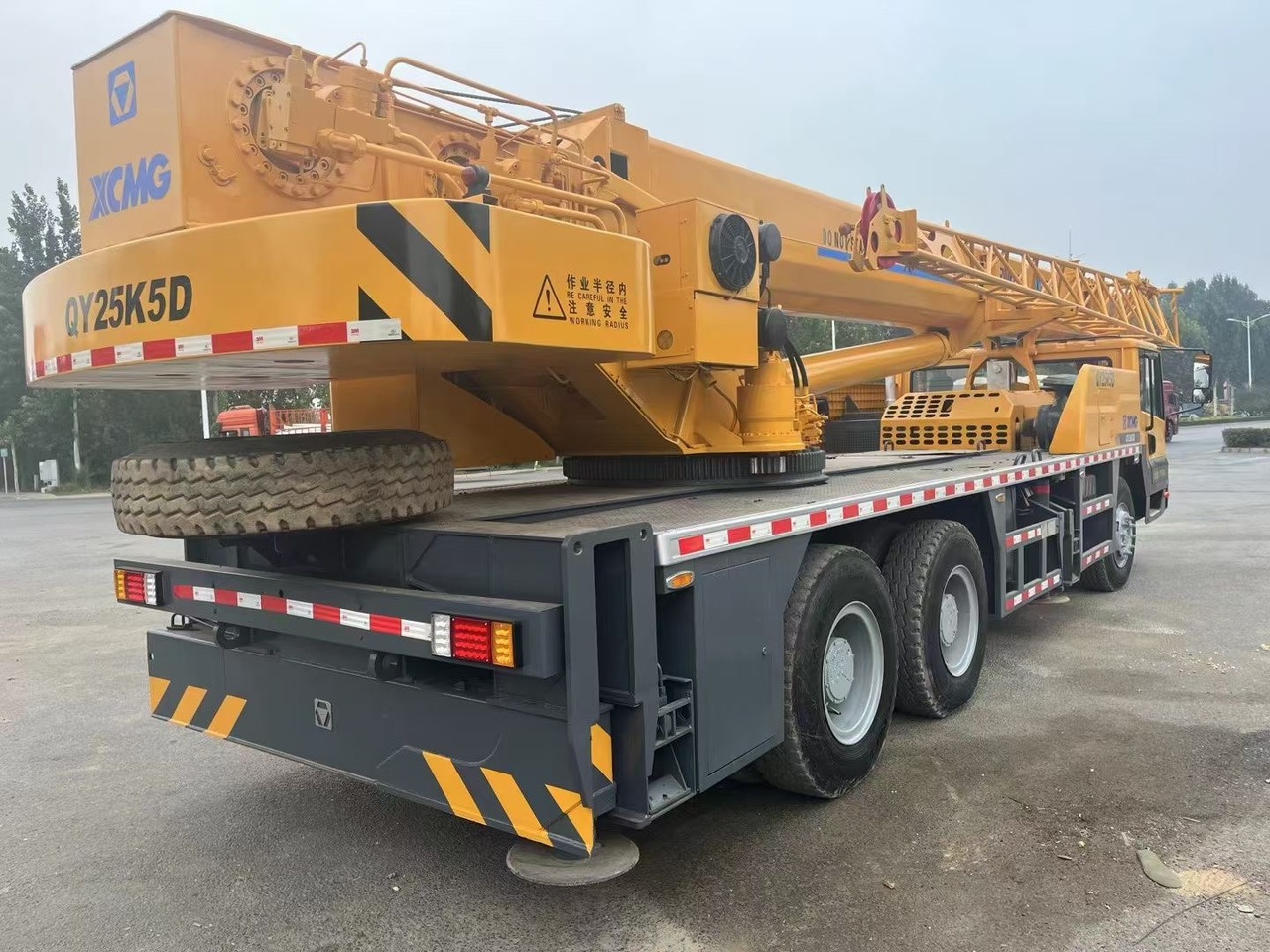 XCMG QY25K5D QY25K5C QY25K5-1 25 TON TRUCK CRANE - Autožeriav: obrázok 4 XCMG QY25K5D QY25K5C QY25K5-1 25 TON TRUCK CRANE - Autožeriav: obrázok 4