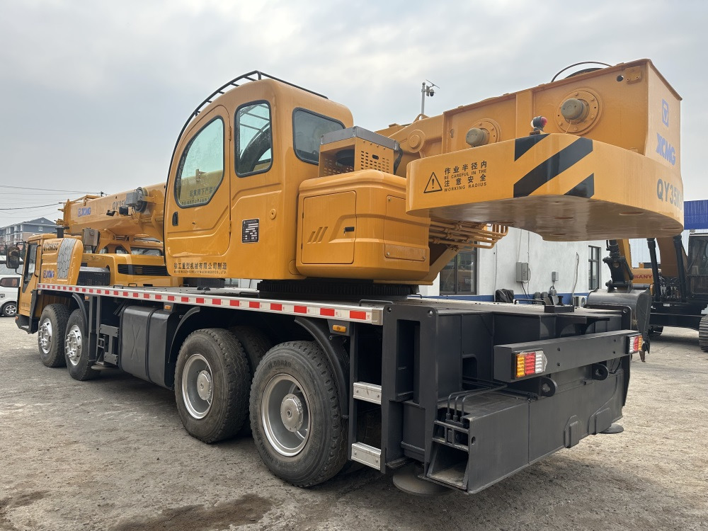 XCMG QY35K xct35l5 qy35k5c 35 ton truck crane - Autožeriav: obrázok 2 XCMG QY35K xct35l5 qy35k5c 35 ton truck crane - Autožeriav: obrázok 2