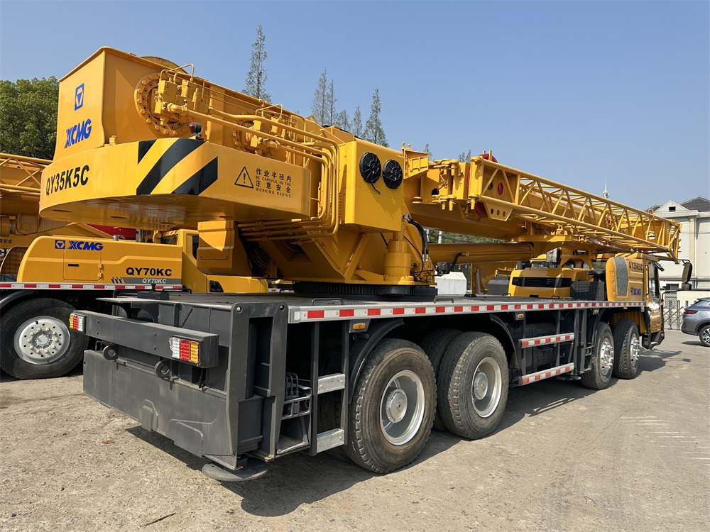 XCMG QY35K xct35l5 qy35k5c 35 ton truck crane - Autožeriav: obrázok 3 XCMG QY35K xct35l5 qy35k5c 35 ton truck crane - Autožeriav: obrázok 3