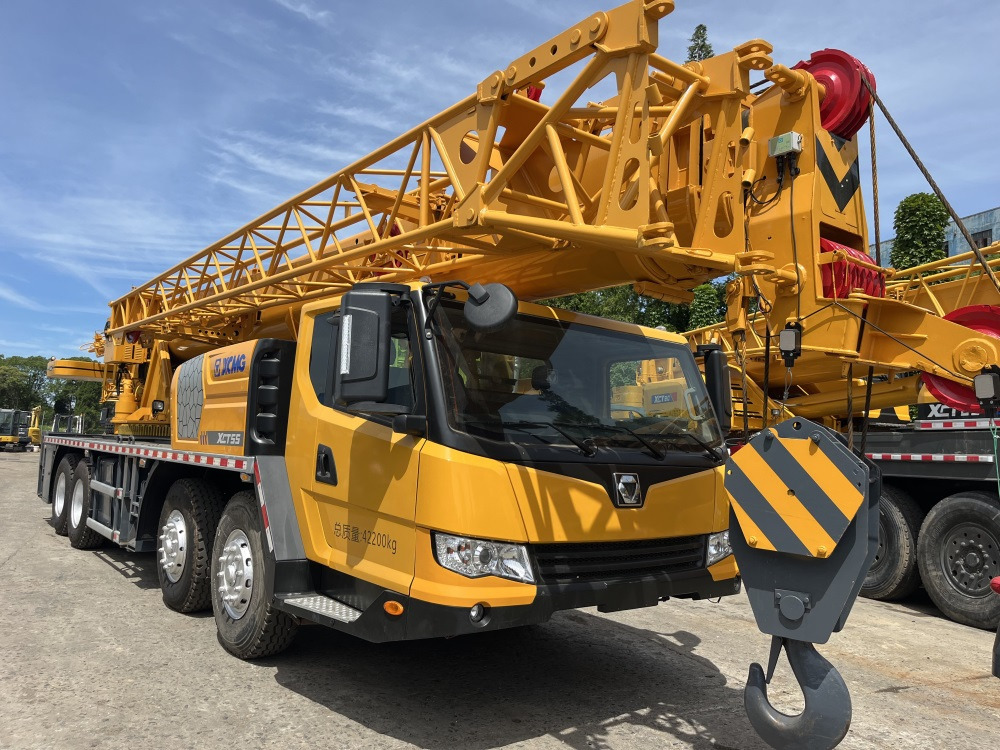 XCMG XCT55 XCT50 QY50KC QY50KA QY50K-II 25 ton 35 ton 40 ton 55 ton 50 ton 60 ton truck crane - Autožeriav: obrázok 2 XCMG XCT55 XCT50 QY50KC QY50KA QY50K-II 25 ton 35 ton 40 ton 55 ton 50 ton 60 ton truck crane - Autožeriav: obrázok 2