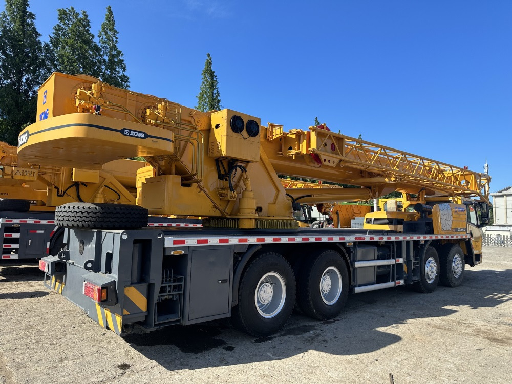 XCMG XCT55 XCT50 QY50KC QY50KA QY50K-II 25 ton 35 ton 40 ton 55 ton 50 ton truck crane - Autožeriav: obrázok 3 XCMG XCT55 XCT50 QY50KC QY50KA QY50K-II 25 ton 35 ton 40 ton 55 ton 50 ton truck crane - Autožeriav: obrázok 3