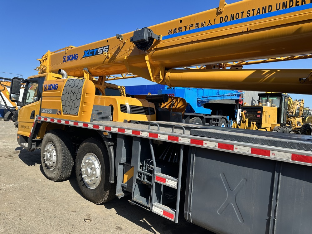 XCMG XCT55 XCT50 QY50KC QY50KA QY50K-II 55 ton 50 ton truck crane - Autožeriav: obrázok 5 XCMG XCT55 XCT50 QY50KC QY50KA QY50K-II 55 ton 50 ton truck crane - Autožeriav: obrázok 5
