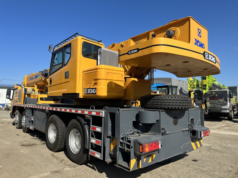 XCMG XCT55 XCT50 QY50KC QY50KA QY50K-II 55 ton 50 ton truck crane - Autožeriav: obrázok 4 XCMG XCT55 XCT50 QY50KC QY50KA QY50K-II 55 ton 50 ton truck crane - Autožeriav: obrázok 4