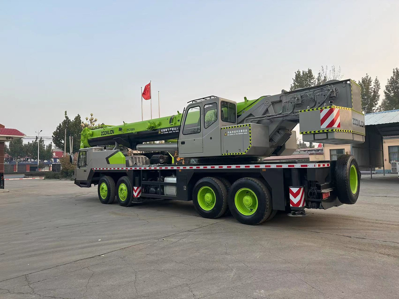 ZOOMLION QY70V ZTC700V 70 ton 50 ton 60 ton 80 ton 90 ton 100 ton truck crane - Autožeriav: obrázok 2 ZOOMLION QY70V ZTC700V 70 ton 50 ton 60 ton 80 ton 90 ton 100 ton truck crane - Autožeriav: obrázok 2
