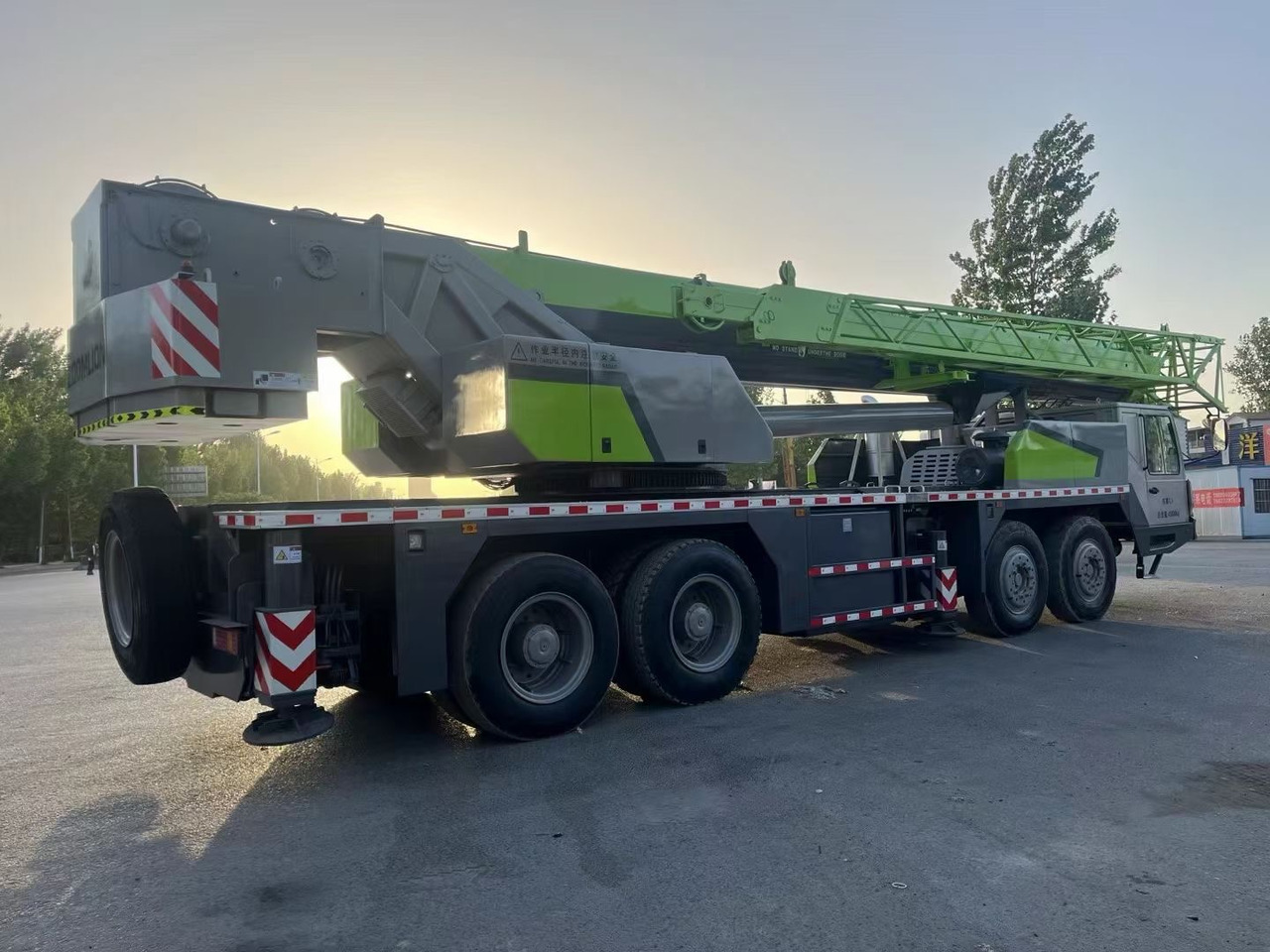 ZOOMLION ZTC700V 70 ton 80 ton ztc800v ztc1000v truck crane - Autožeriav: obrázok 3 ZOOMLION ZTC700V 70 ton 80 ton ztc800v ztc1000v truck crane - Autožeriav: obrázok 3