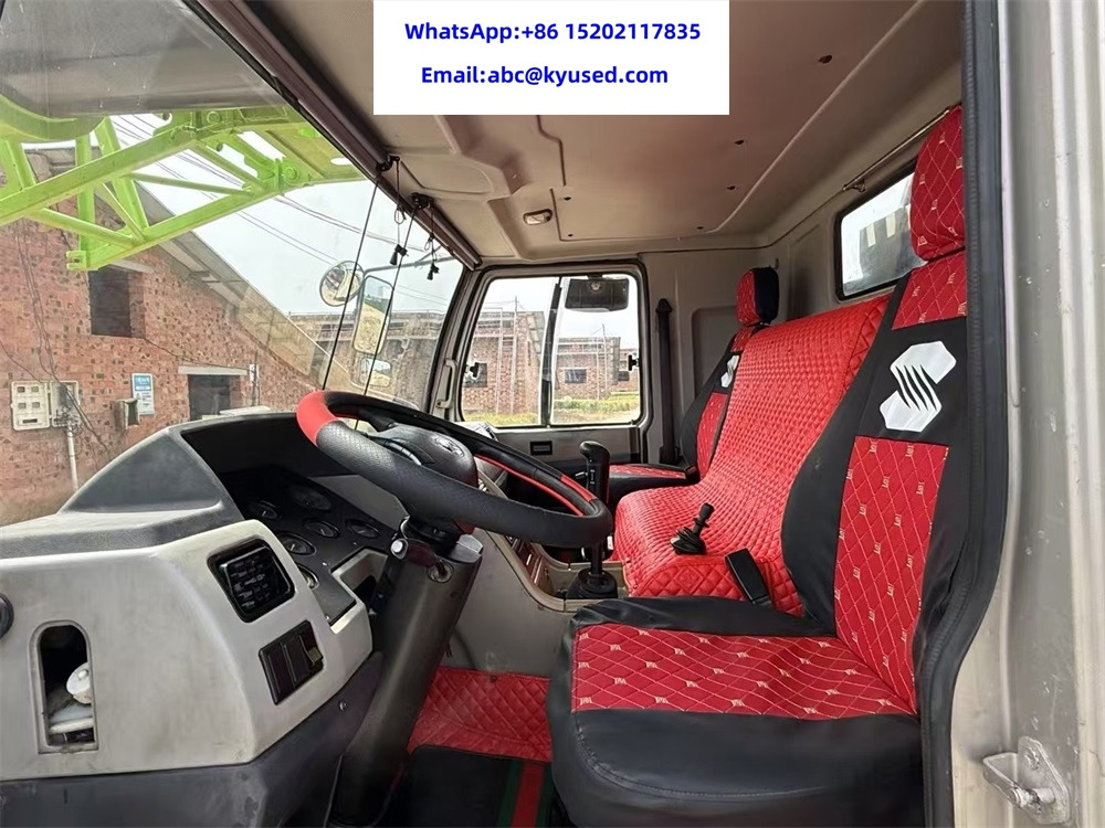 Autožeriav ZOOMLION ZTC700V QY70V 50Ton 70ton truck crane: obrázok 6 Autožeriav ZOOMLION ZTC700V QY70V 50Ton 70ton truck crane: obrázok 6