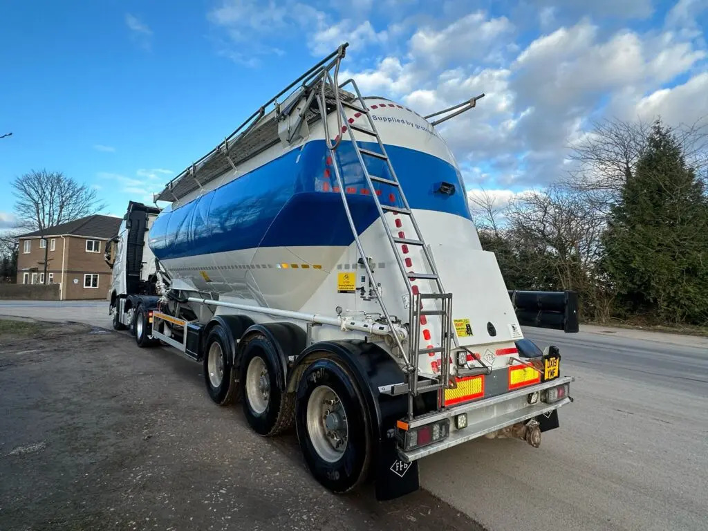 Feldbinder Powder Tanker - Silocisterna: obrázok 4 Feldbinder Powder Tanker - Silocisterna: obrázok 4
