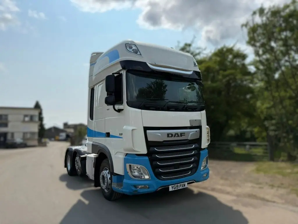DAF XF 105 - Ťahač: obrázok 1 DAF XF 105 - Ťahač: obrázok 1