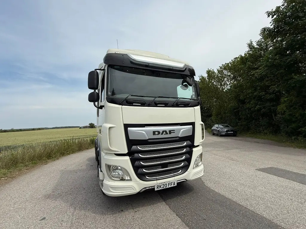 DAF XF 105 - Ťahač: obrázok 2 DAF XF 105 - Ťahač: obrázok 2