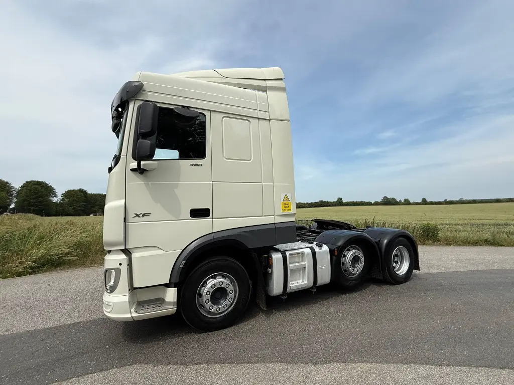 DAF XF 105 - Ťahač: obrázok 5 DAF XF 105 - Ťahač: obrázok 5