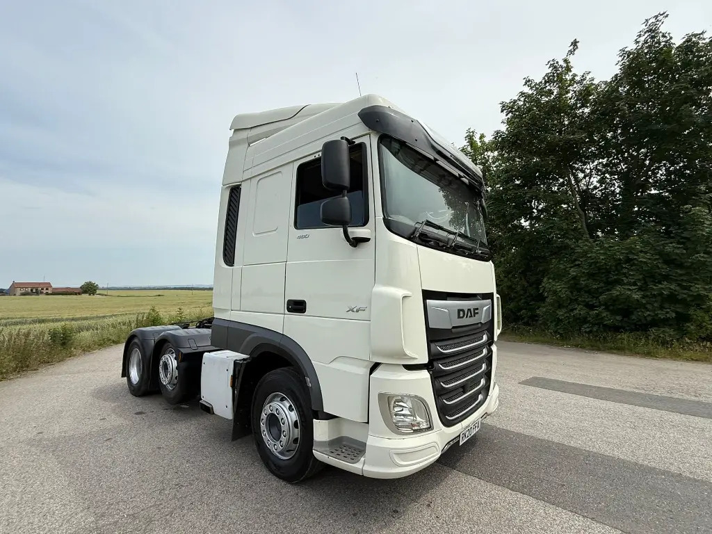 DAF XF 105 - Ťahač: obrázok 3 DAF XF 105 - Ťahač: obrázok 3
