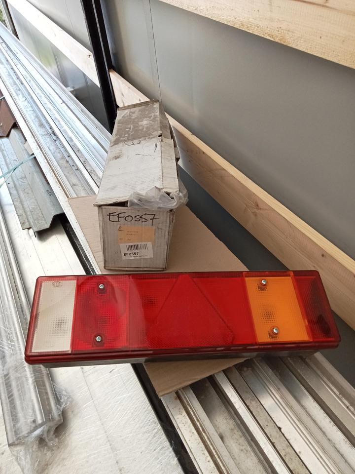 Vignal FEU ARRIERE GAUCHE LC7T - Zadné svetlo: obrázok 1 Vignal FEU ARRIERE GAUCHE LC7T - Zadné svetlo: obrázok 1