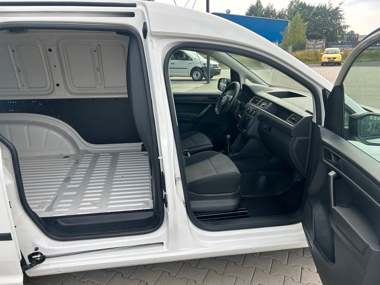 Volkswagen Caddy Kasten | Klima, Navi - Mikrobus: obrázok 5 Volkswagen Caddy Kasten | Klima, Navi - Mikrobus: obrázok 5