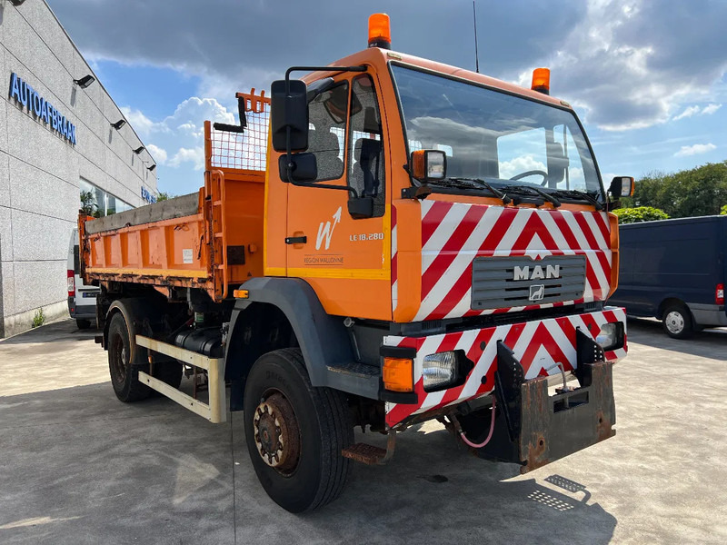 MAN LE 18.280 4x4 - Sklápač: obrázok 4 MAN LE 18.280 4x4 - Sklápač: obrázok 4