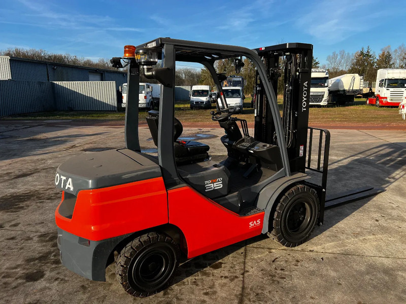 Nový Dieselový vysokozdvižný vozík Toyota 52-8FDJF35 TONERO 35 (NEW) (5x in Stock): obrázok 6 Nový Dieselový vysokozdvižný vozík Toyota 52-8FDJF35 TONERO 35 (NEW) (5x in Stock): obrázok 6