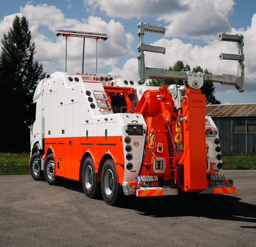 DAF530 FAD 8x4 T-REX 5- winches WHITE RHD - Odťahovy voz: obrázok 4 DAF530 FAD 8x4 T-REX 5- winches WHITE RHD - Odťahovy voz: obrázok 4