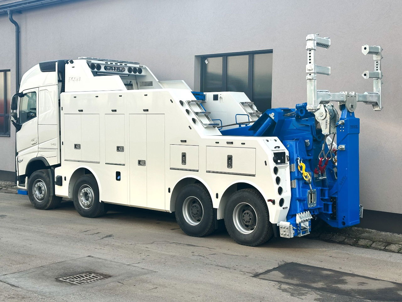 Volvo FH NEW ER4120 4 winches Volvo FH 540 8x4 WB5,6 - Odťahovy voz: obrázok 1 Volvo FH NEW ER4120 4 winches Volvo FH 540 8x4 WB5,6 - Odťahovy voz: obrázok 1