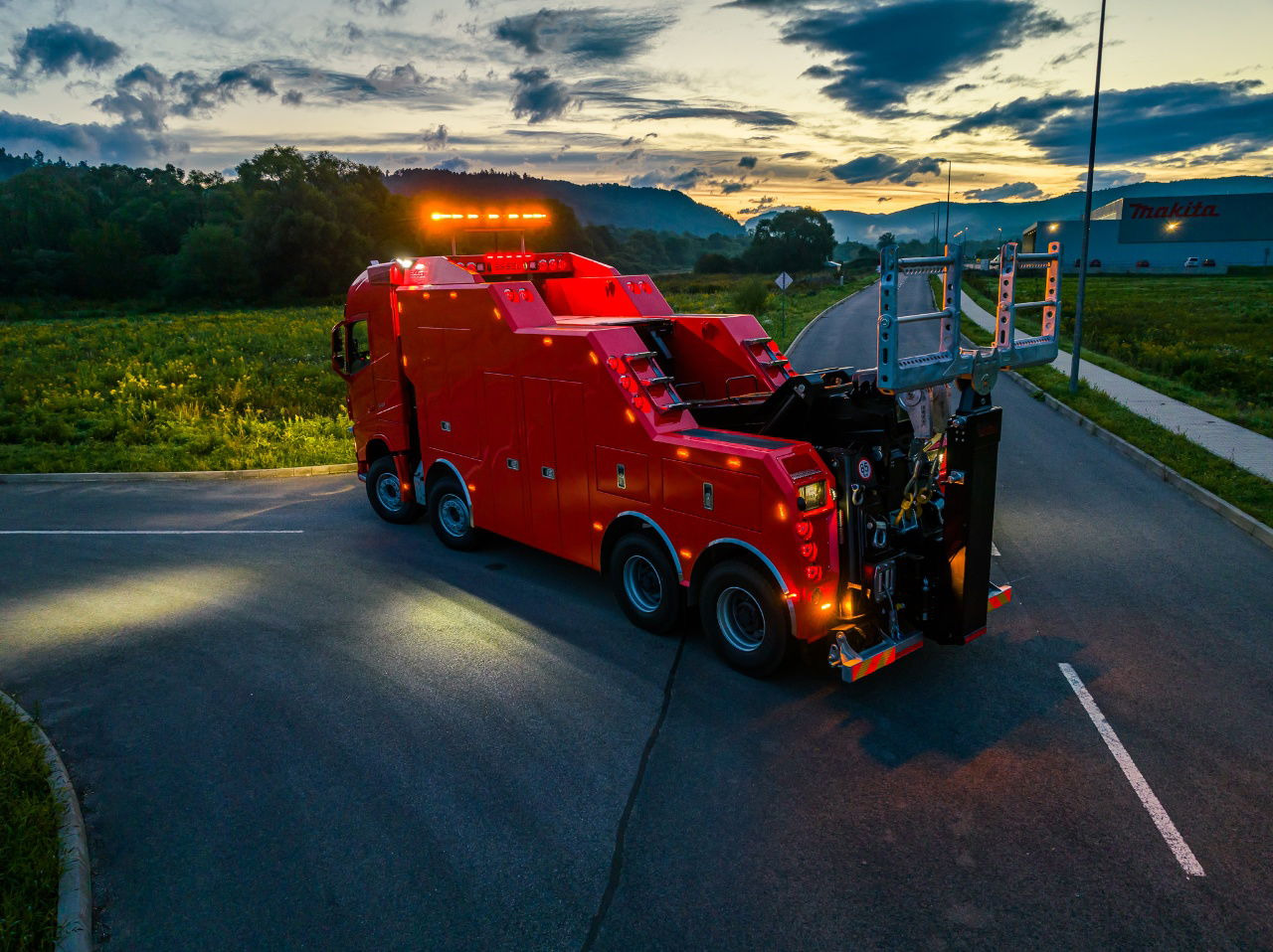 Volvo FH NEW ER4120 5 winches T-REX Volvo FH 540 8x4 WB6,0 White or RED - Odťahovy voz: obrázok 3 Volvo FH NEW ER4120 5 winches T-REX Volvo FH 540 8x4 WB6,0 White or RED - Odťahovy voz: obrázok 3