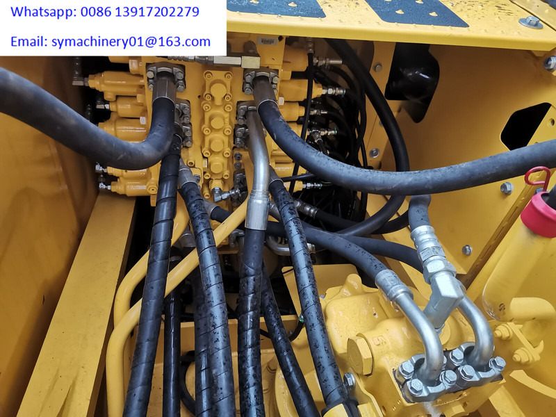 Pásové rýpadlo Komatsu PC240LC-8: obrázok 16 Pásové rýpadlo Komatsu PC240LC-8: obrázok 16