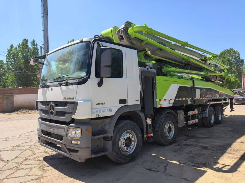 Mercedes-Benz Actros - Stacionárne čerpadlo betónu: obrázok 4 Mercedes-Benz Actros - Stacionárne čerpadlo betónu: obrázok 4