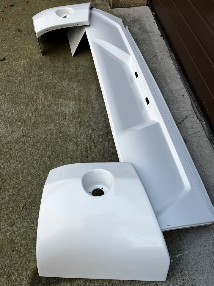 Zderzak tylny VOLVO 9500 9700 9900 VOLVO 9500 9700 9900 - Nárazník pre Autokar: obrázok 2 Zderzak tylny VOLVO 9500 9700 9900 VOLVO 9500 9700 9900 - Nárazník pre Autokar: obrázok 2