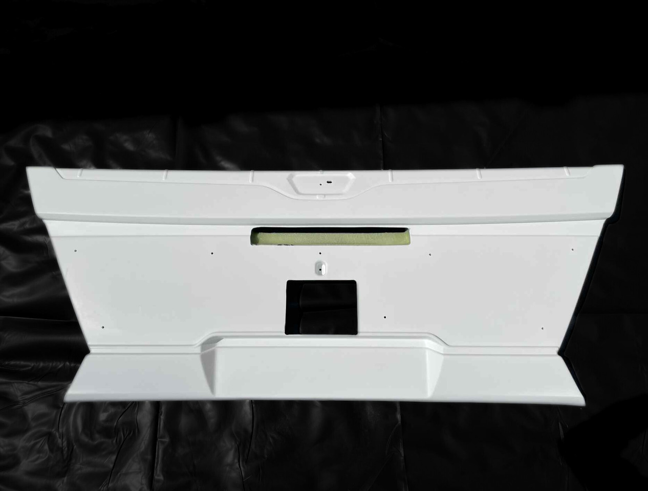 Zderzak przedni środkowy MAN LION'S COACH EURO 6 MAN Lion’s Coach Euro 6 - Nárazník pre Autokar: obrázok 1 Zderzak przedni środkowy MAN LION'S COACH EURO 6 MAN Lion’s Coach Euro 6 - Nárazník pre Autokar: obrázok 1