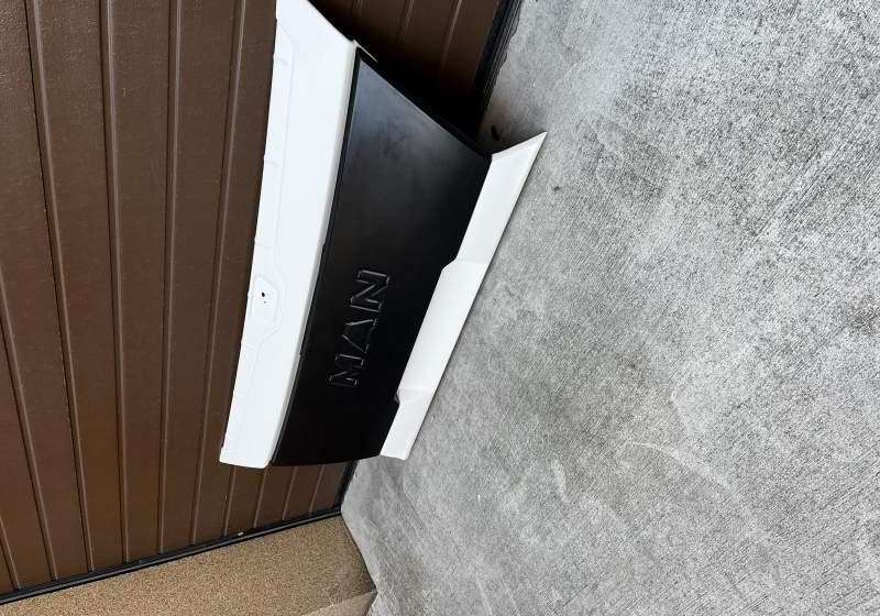 Zderzak przedni środkowy MAN LION'S COACH EURO 6 MAN Lion’s Coach Euro 6 - Nárazník pre Autokar: obrázok 4 Zderzak przedni środkowy MAN LION'S COACH EURO 6 MAN Lion’s Coach Euro 6 - Nárazník pre Autokar: obrázok 4