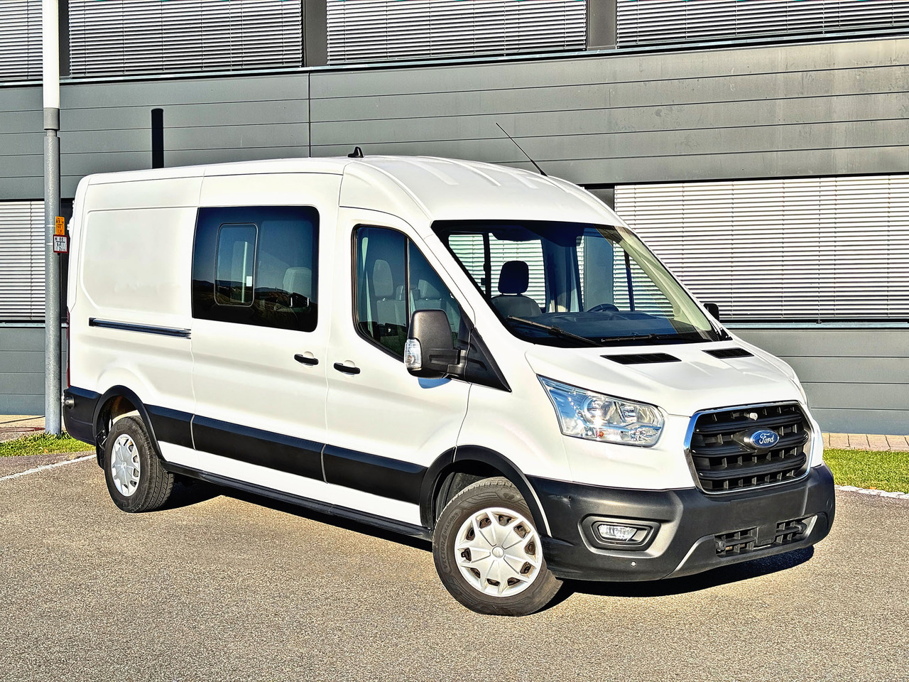 Ford Transit 350 L3H2 Trend|6Sitzer|Kamera|AHK|PDC|19 - Furgon, Dodávkа s dvojitou kabínou: obrázok 1 Ford Transit 350 L3H2 Trend|6Sitzer|Kamera|AHK|PDC|19 - Furgon, Dodávkа s dvojitou kabínou: obrázok 1
