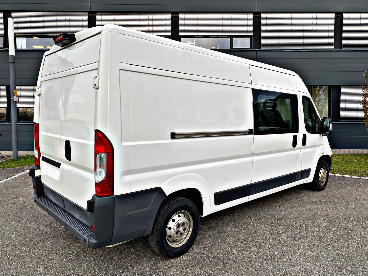 Peugeot Boxer Kasten Hoch 335 L3H2Pro|5Sitzer|Kamera|19% - Furgon, Dodávkа s dvojitou kabínou: obrázok 3 Peugeot Boxer Kasten Hoch 335 L3H2Pro|5Sitzer|Kamera|19% - Furgon, Dodávkа s dvojitou kabínou: obrázok 3