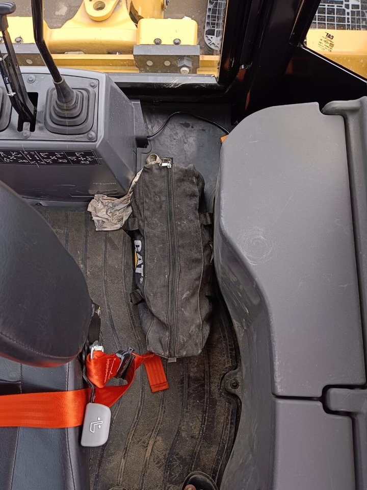 New Caterpillar 424 backhoe loader - Rýpadlo-nakladač: obrázok 2 New Caterpillar 424 backhoe loader - Rýpadlo-nakladač: obrázok 2