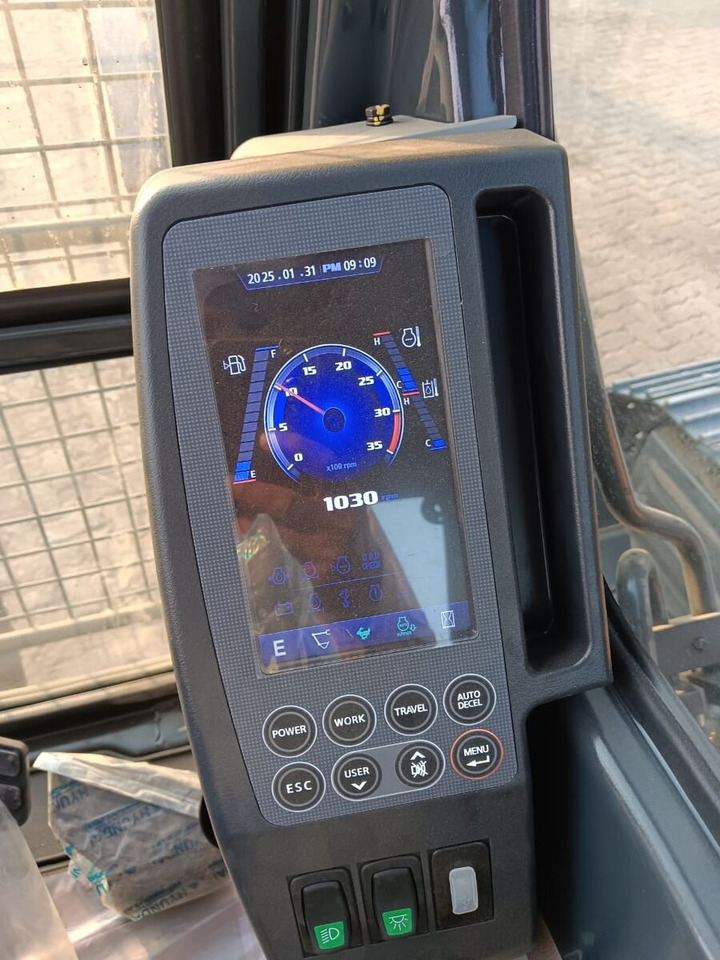 New Hyundai R215L tracked excavator - Pásové rýpadlo: obrázok 2 New Hyundai R215L tracked excavator - Pásové rýpadlo: obrázok 2