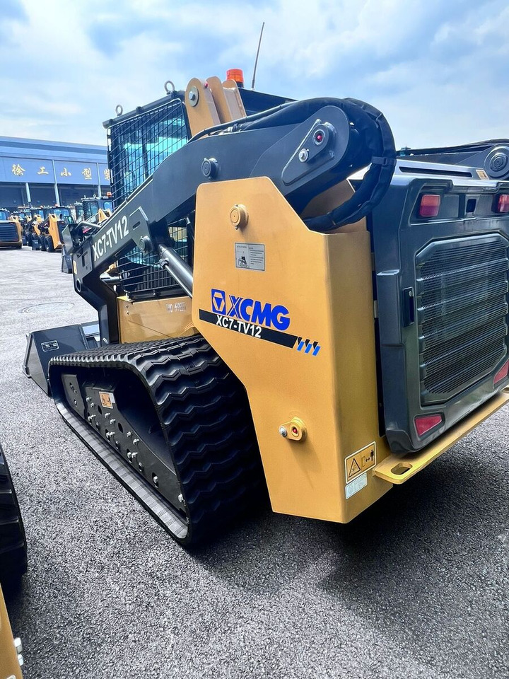 New XCMG XC7-SR08 compact track loader - Pásový šmykom riadený nakladač: obrázok 1 New XCMG XC7-SR08 compact track loader - Pásový šmykom riadený nakladač: obrázok 1