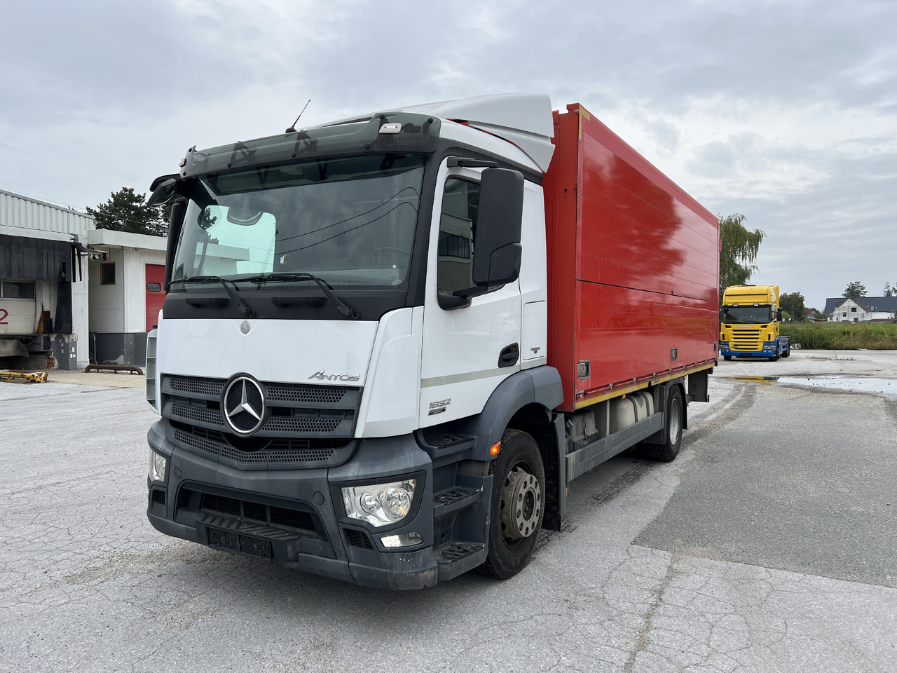 MERCEDES-BENZ ANTOS 1832 Getränkw. LBW | Klima | EURO 6 - Přepravník nápojů: obrázok 1 MERCEDES-BENZ ANTOS 1832 Getränkw. LBW | Klima | EURO 6 - Přepravník nápojů: obrázok 1
