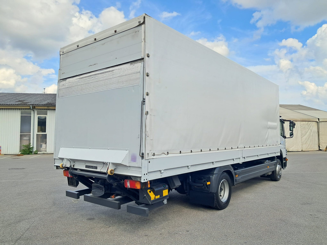 MERCEDES-BENZ ATEGO 12 24 Plane LBW | Klima | Schaltgetriebe - Plachtové nákladné vozidlo: obrázok 5 MERCEDES-BENZ ATEGO 12 24 Plane LBW | Klima | Schaltgetriebe - Plachtové nákladné vozidlo: obrázok 5