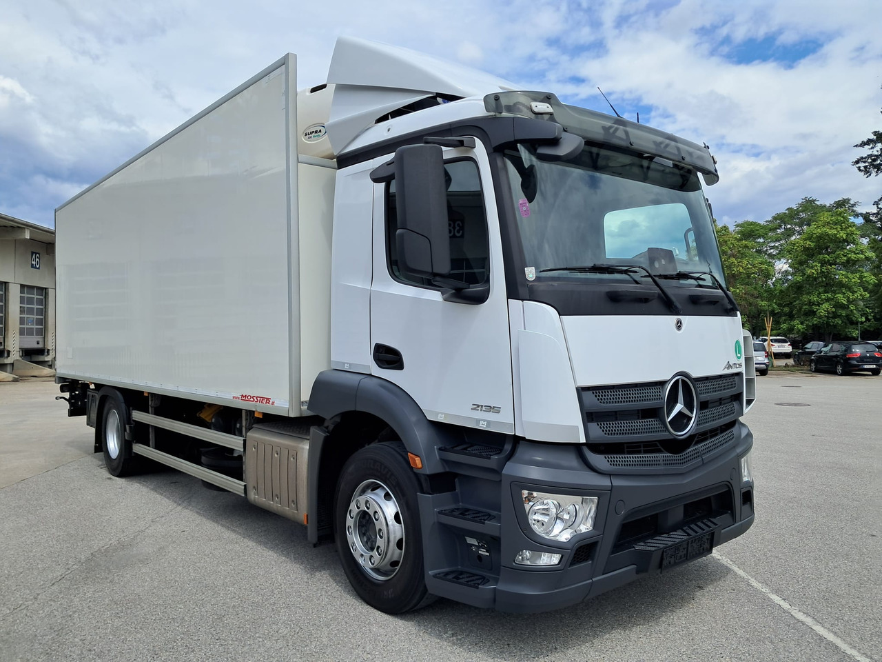 MERCEDES-BENZ Antos 2135 Kühlkoffer | Supra 850 | Standheizung - Chladirenské nákladné vozidlo: obrázok 2 MERCEDES-BENZ Antos 2135 Kühlkoffer | Supra 850 | Standheizung - Chladirenské nákladné vozidlo: obrázok 2