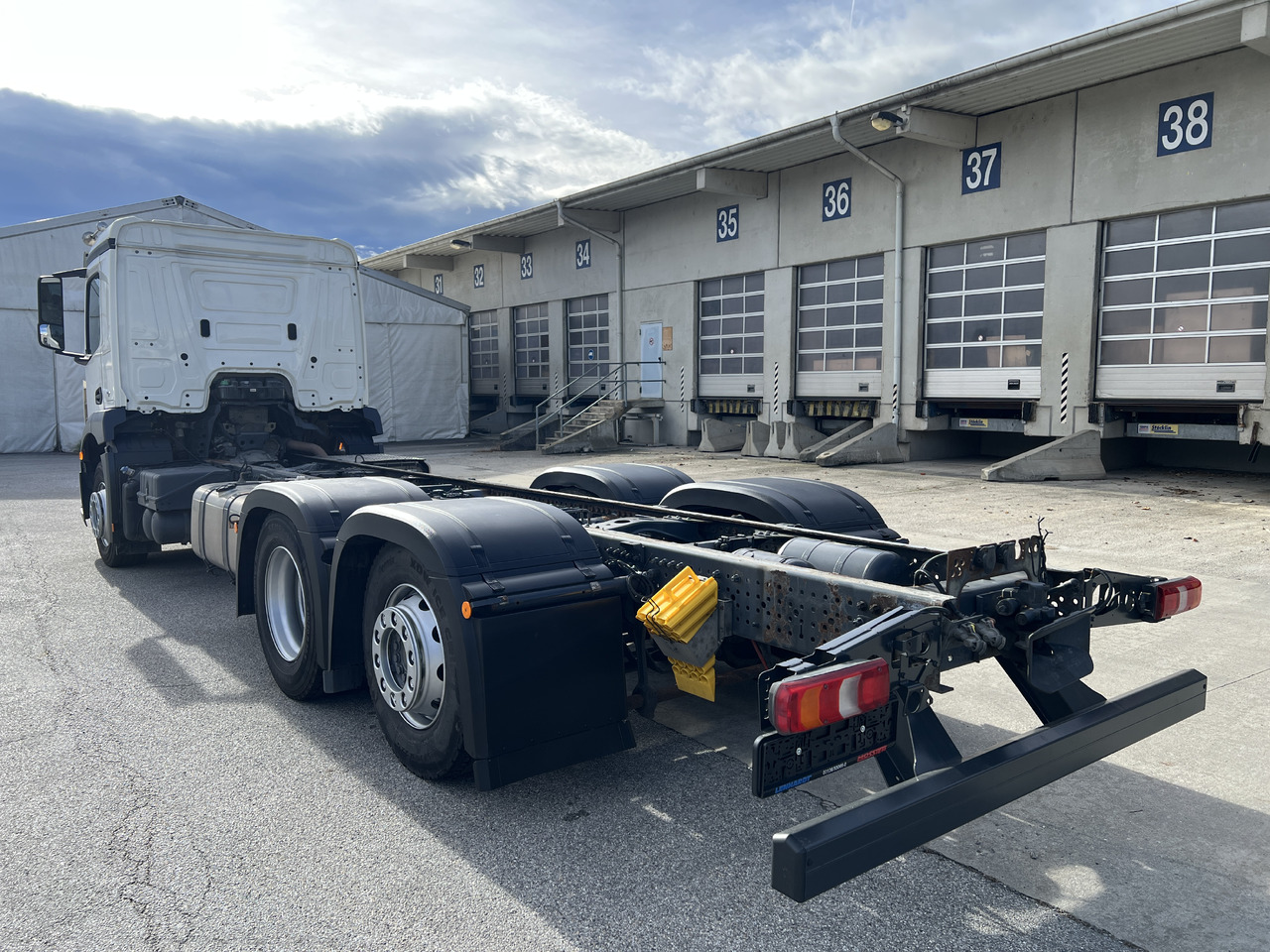 MERCEDES-BENZ Antos 25 40 | Standheizung | Klima | Liftachse - Podvozek s kabinou: obrázok 4 MERCEDES-BENZ Antos 25 40 | Standheizung | Klima | Liftachse - Podvozek s kabinou: obrázok 4