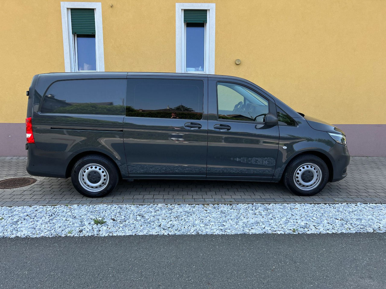 Mercedes-Benz Vito 114 lang | Klima | Schiebetür | Tempomat - Dodávkа s dvojitou kabínou: obrázok 3 Mercedes-Benz Vito 114 lang | Klima | Schiebetür | Tempomat - Dodávkа s dvojitou kabínou: obrázok 3