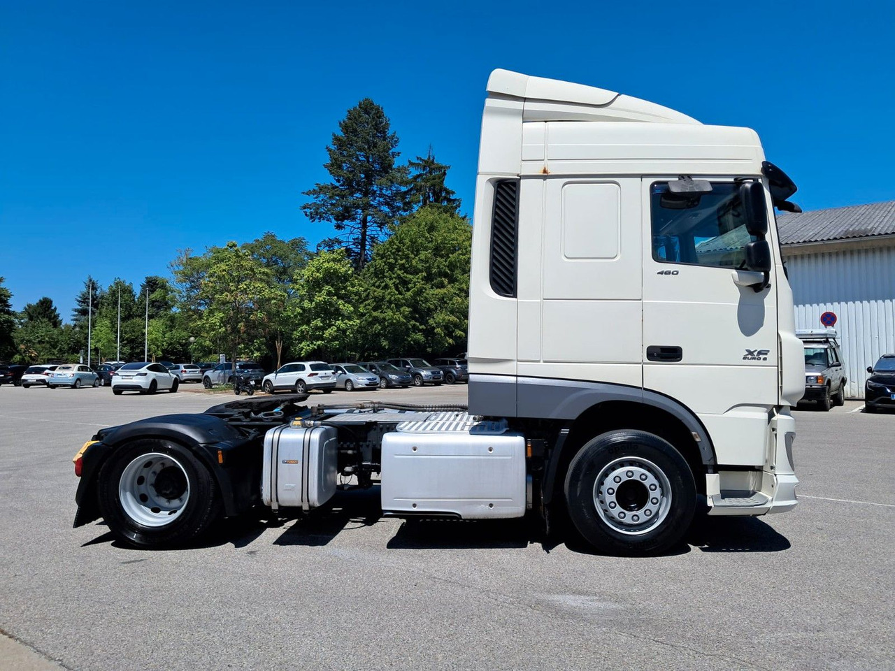 DAF XF 18.460 Schubboden | Klima | Retarder | Differ - Ťahač: obrázok 3 DAF XF 18.460 Schubboden | Klima | Retarder | Differ - Ťahač: obrázok 3
