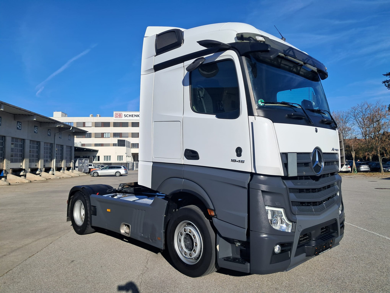 MERCEDES-BENZ Actros 18 45 | Retarder | Standklima | 4 Stück MP5 - Ťahač: obrázok 2 MERCEDES-BENZ Actros 18 45 | Retarder | Standklima | 4 Stück MP5 - Ťahač: obrázok 2